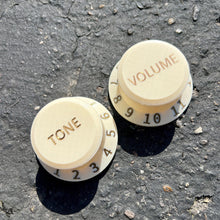 Load image into Gallery viewer, Aged White Guitar Knob Guitar Pick Holder