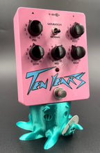 Load image into Gallery viewer, Rocktopus Guitar Pedal Holder Teal Silk
